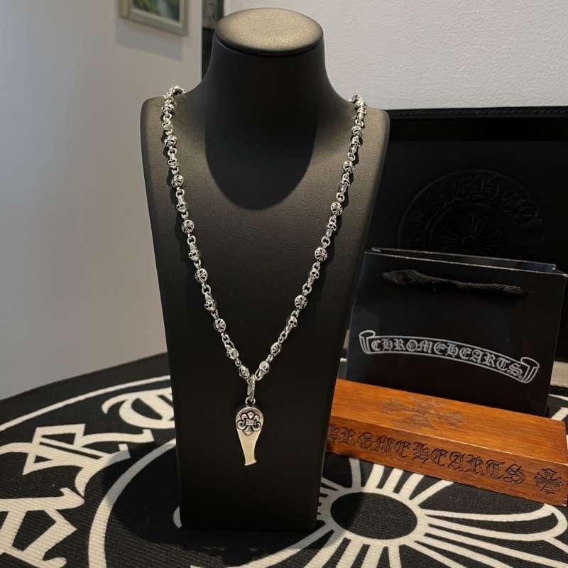 Ch**me He**ts necklaces